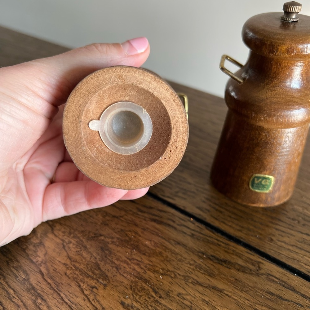 Vintage Wooden Salt Shaker and Pepper Mill Grinder Set 4.5” Tall - Picture 6 of 10